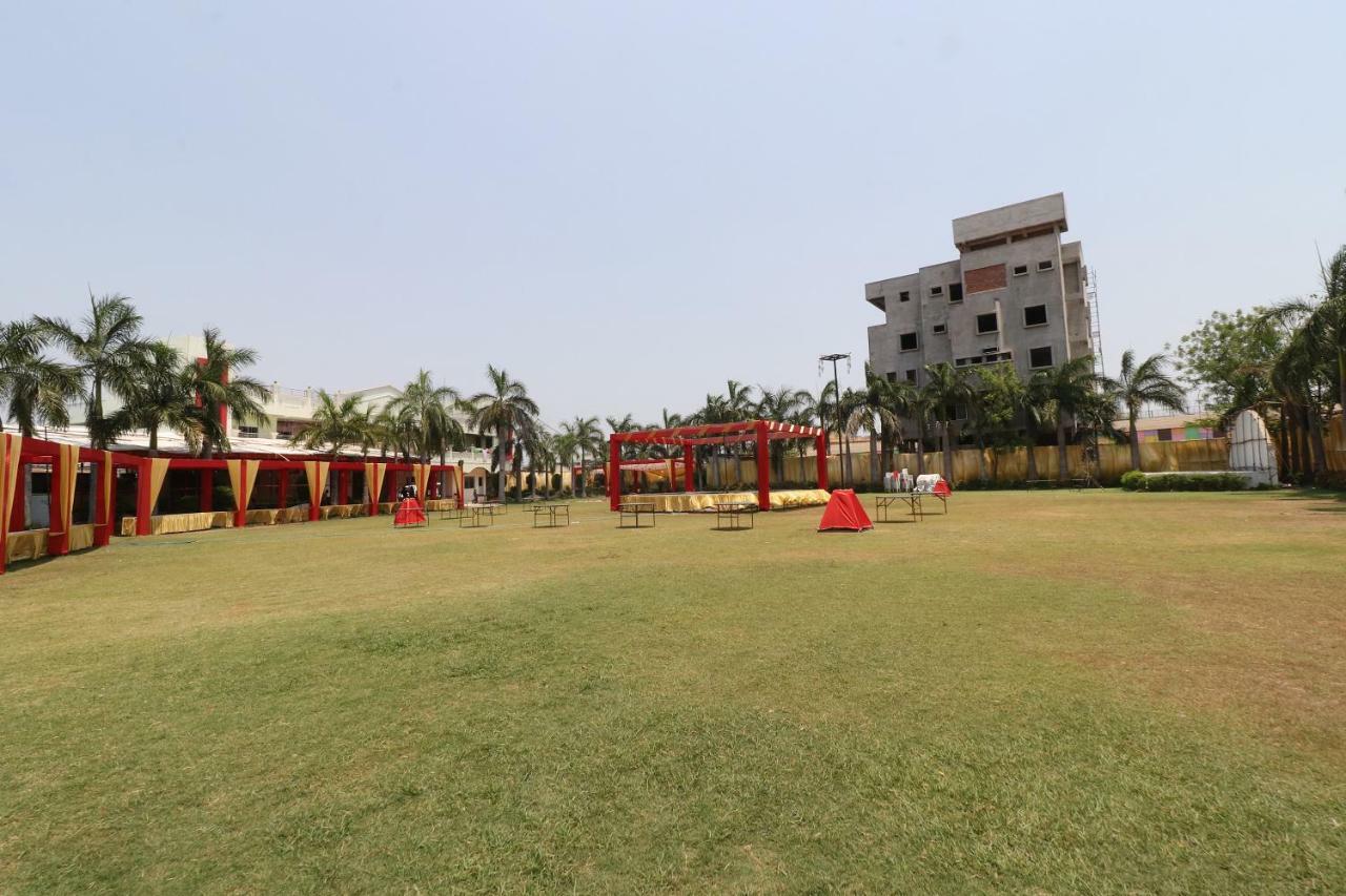 Oyo 31112 Hotel Abhinandan Palace Raipur  ภายนอก รูปภาพ